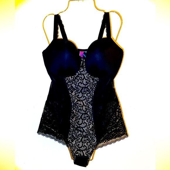 NWOT PrimaDonna Twist I Do body Elegant Black Lace Bodysuit